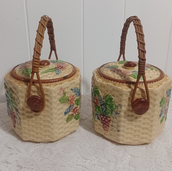 Vintage Biscuit Jars - Picture 5 of 11